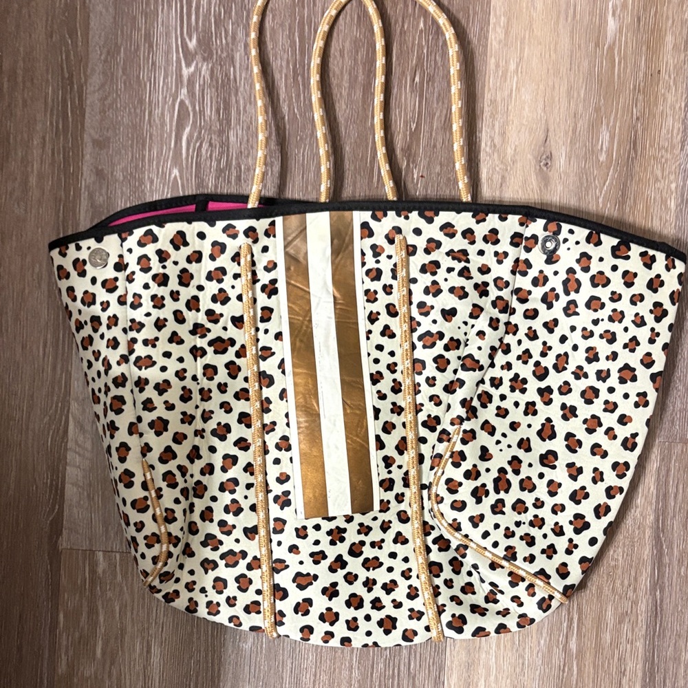 Chic Leopard Print Tote with Gold Stripes